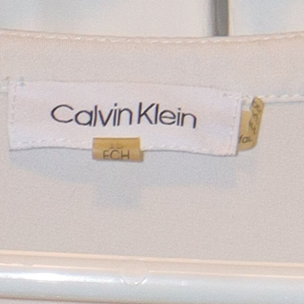 Calvin Klein White Keyhole Shell Top - Picture 4 of 4